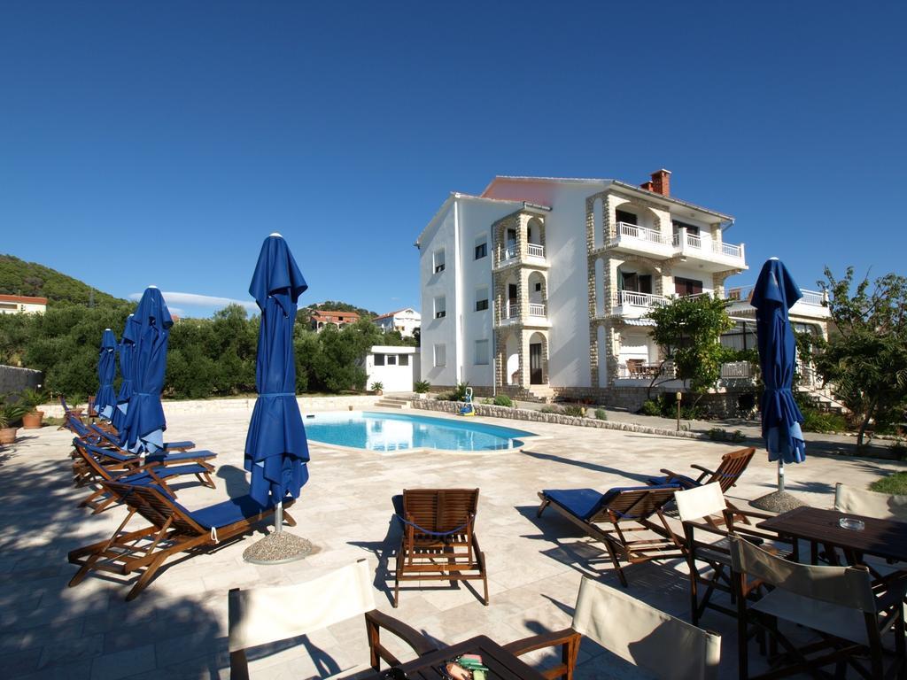 Apartments Villa Olga Rab Town Kültér fotó