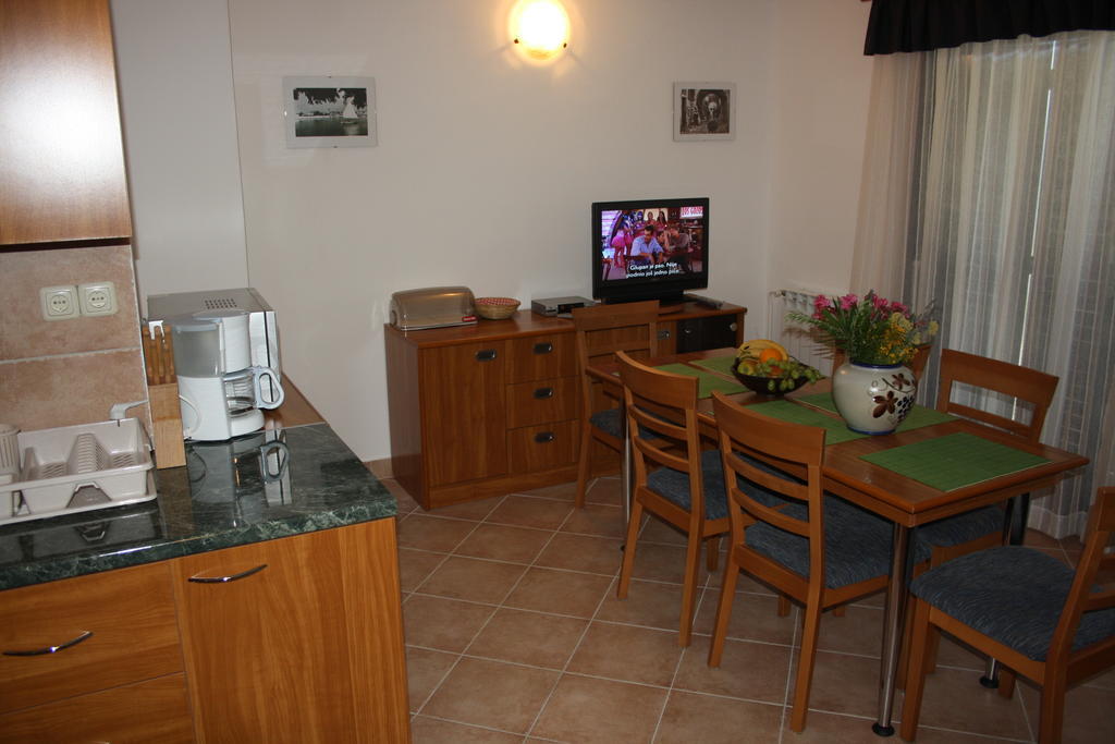 Apartments Villa Olga Rab Town Szoba fotó