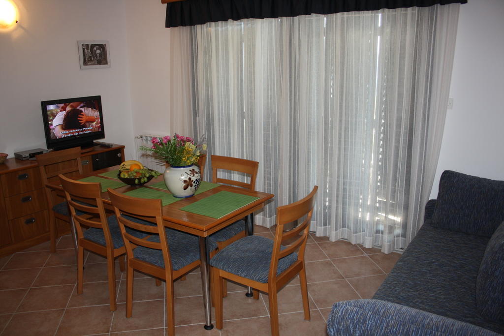 Apartments Villa Olga Rab Town Kültér fotó